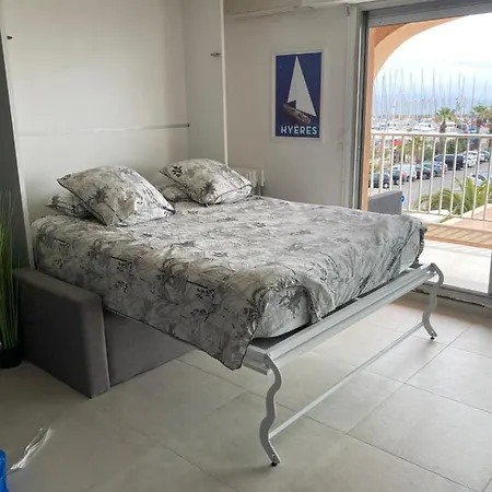 Vue Sur Les Iles D'or Apartment *